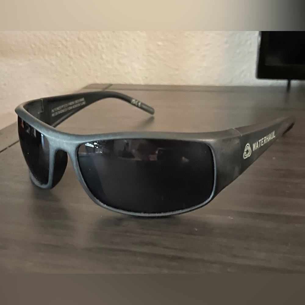 ZENNOR WRAP AROUND SUNGLASSES